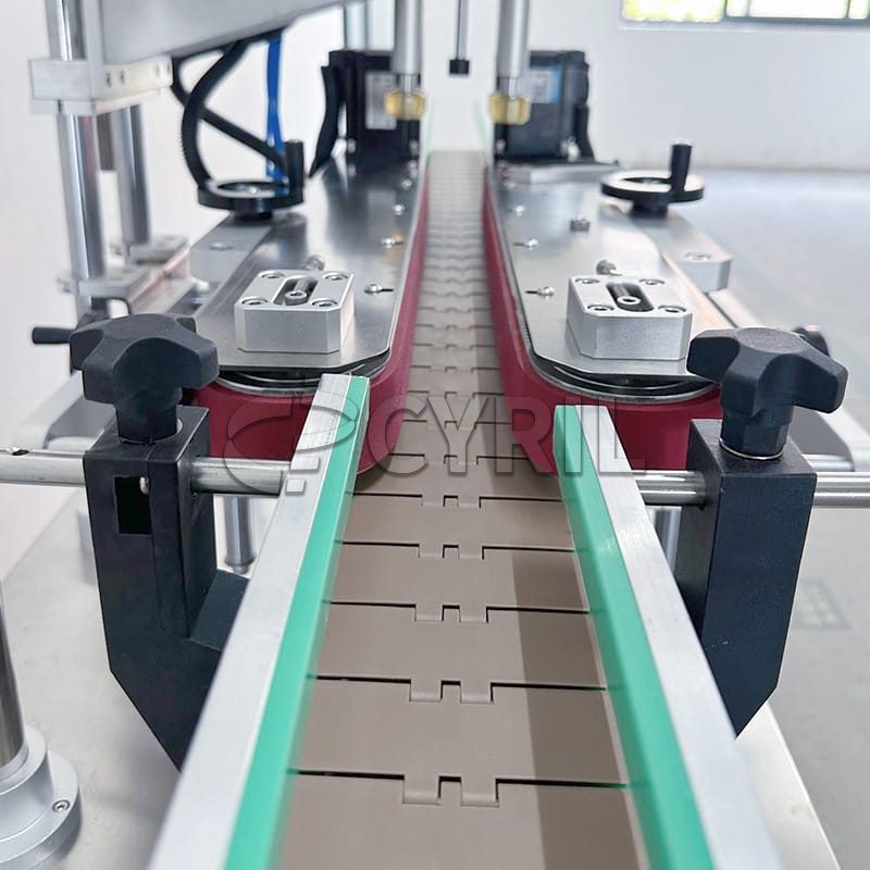 Fully automatic four-claw capping machine