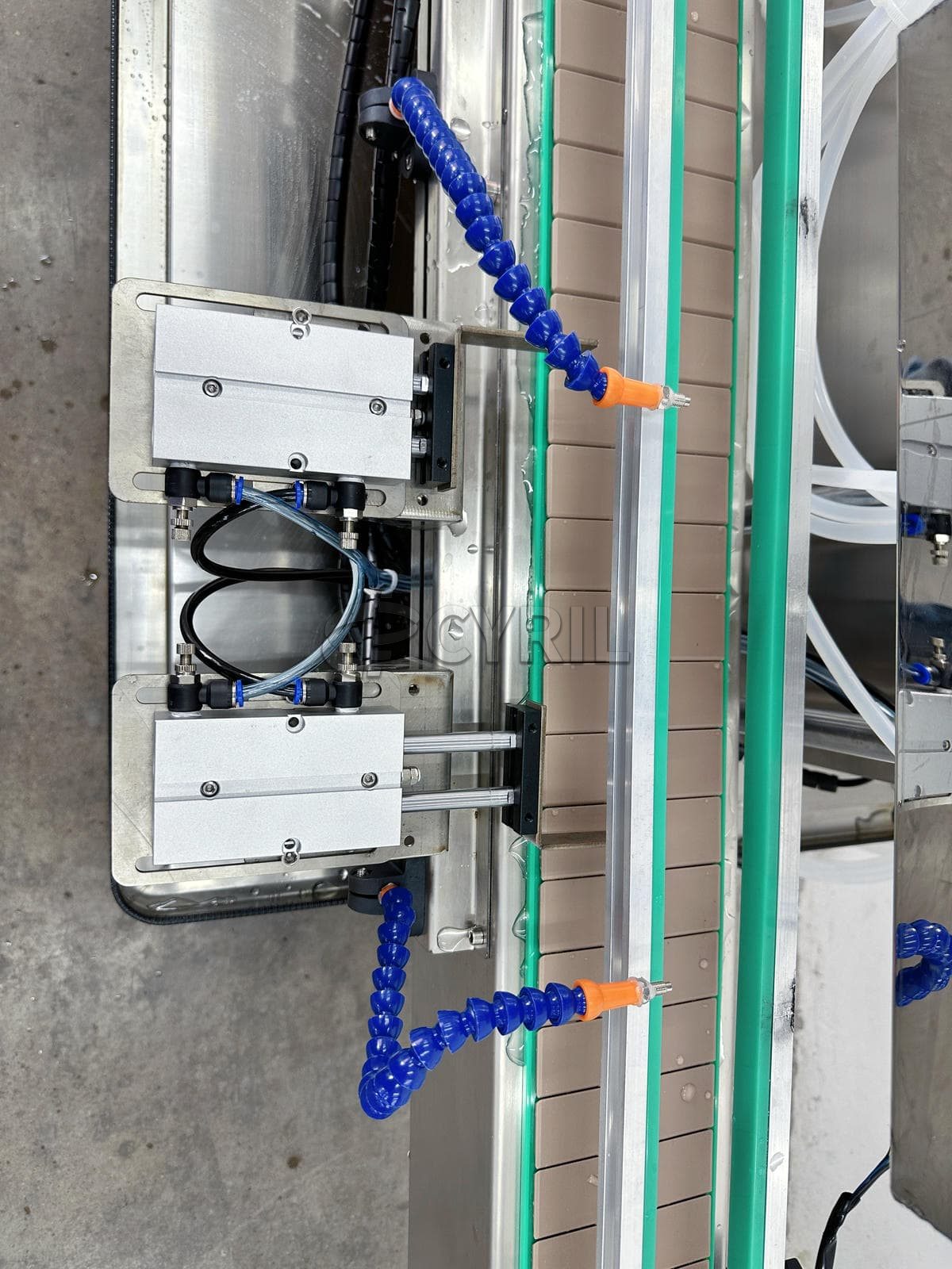 Fully automatic four-head magnetic pump filling machine