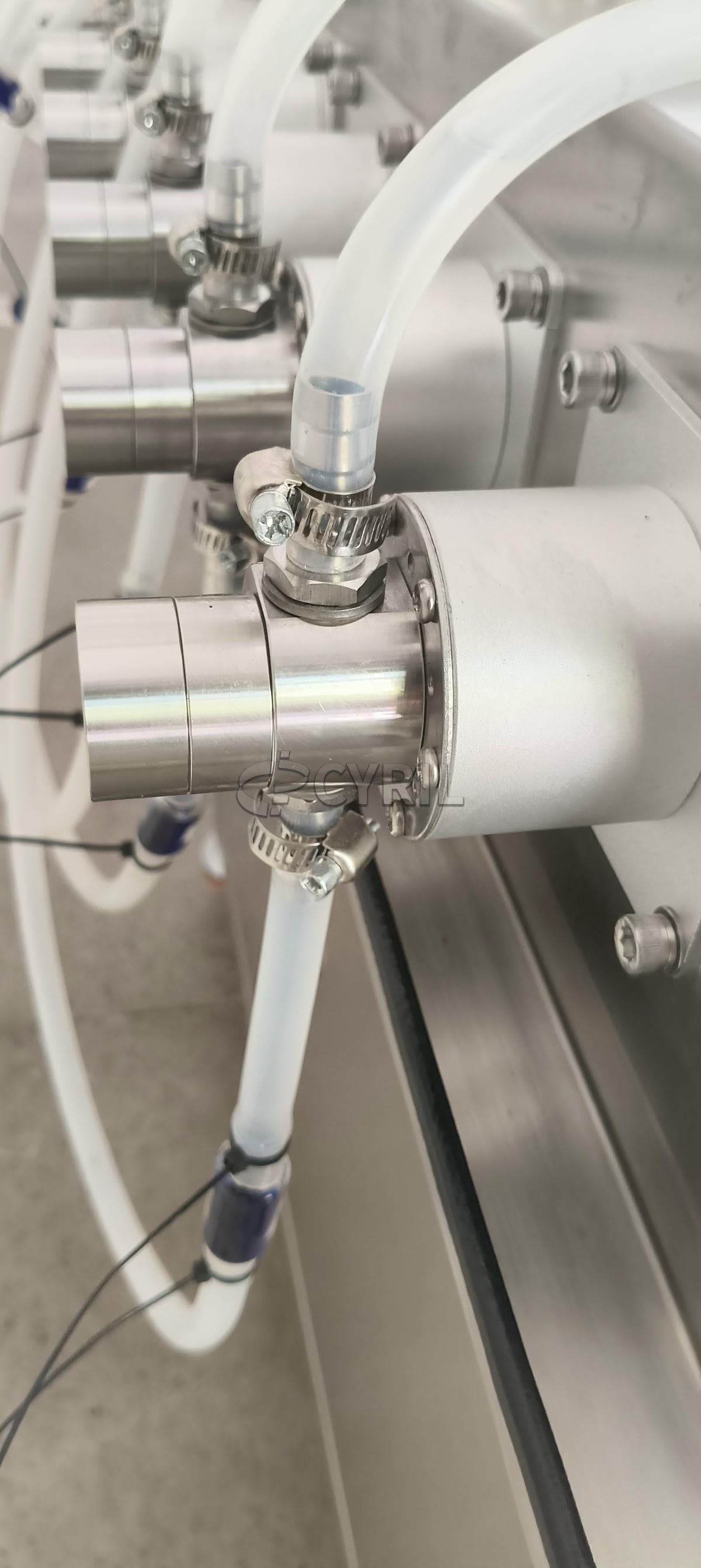 Fully automatic six-head magnetic pump filling machine