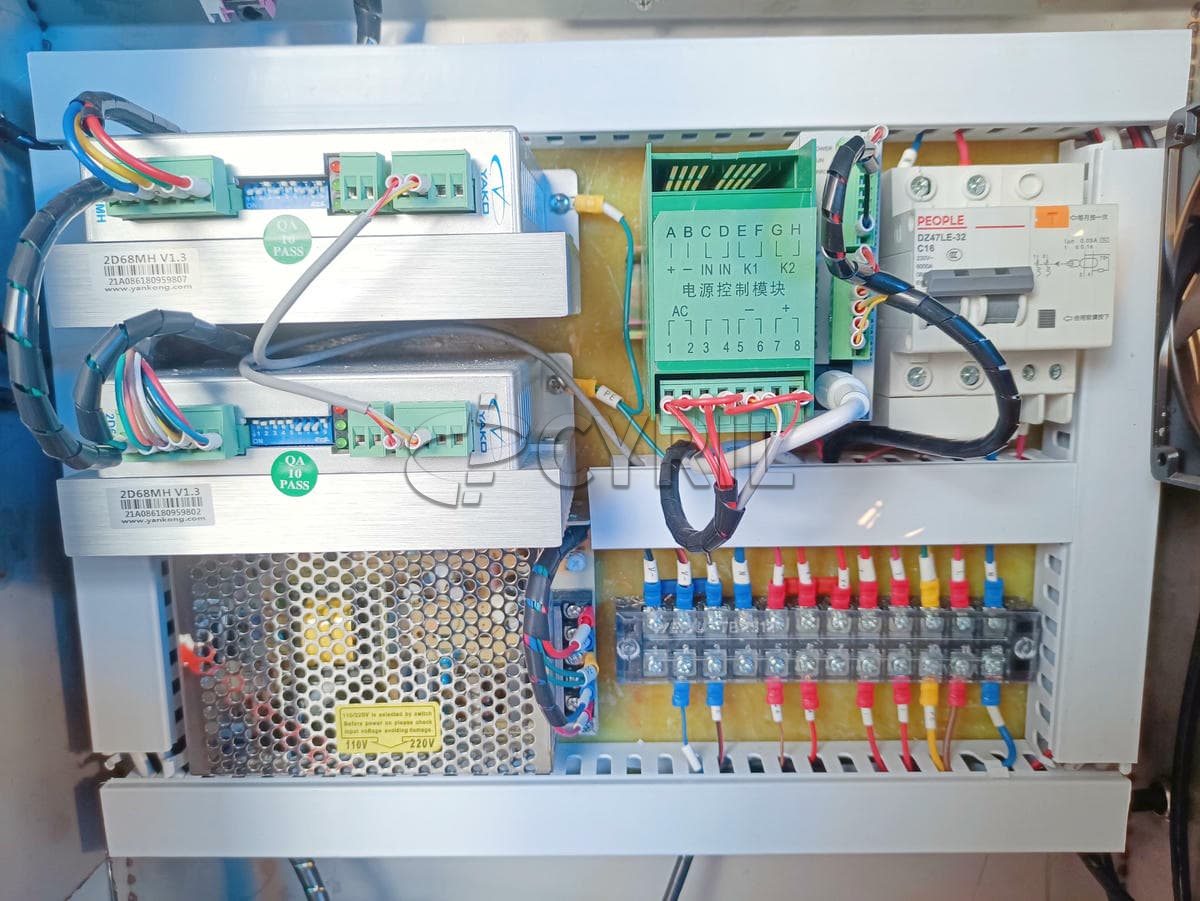 Fully automatic single-head servo gear pump filling machine