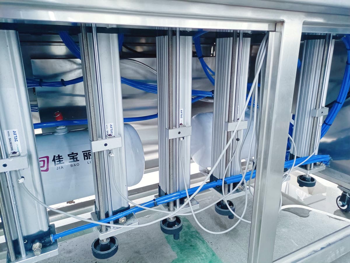 Fully automatic six-head paste filling machine