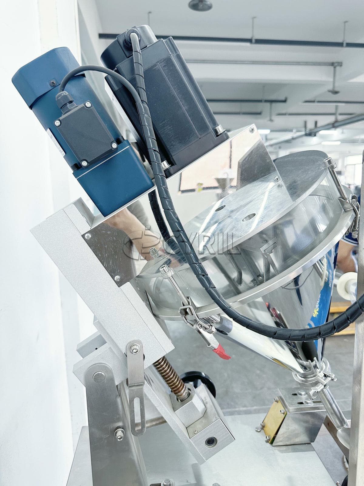 Powder packaging machine+tilt pusher