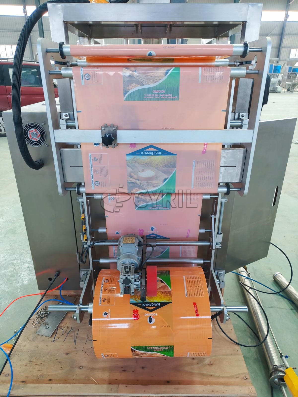 Lapel powder packaging machine + pin