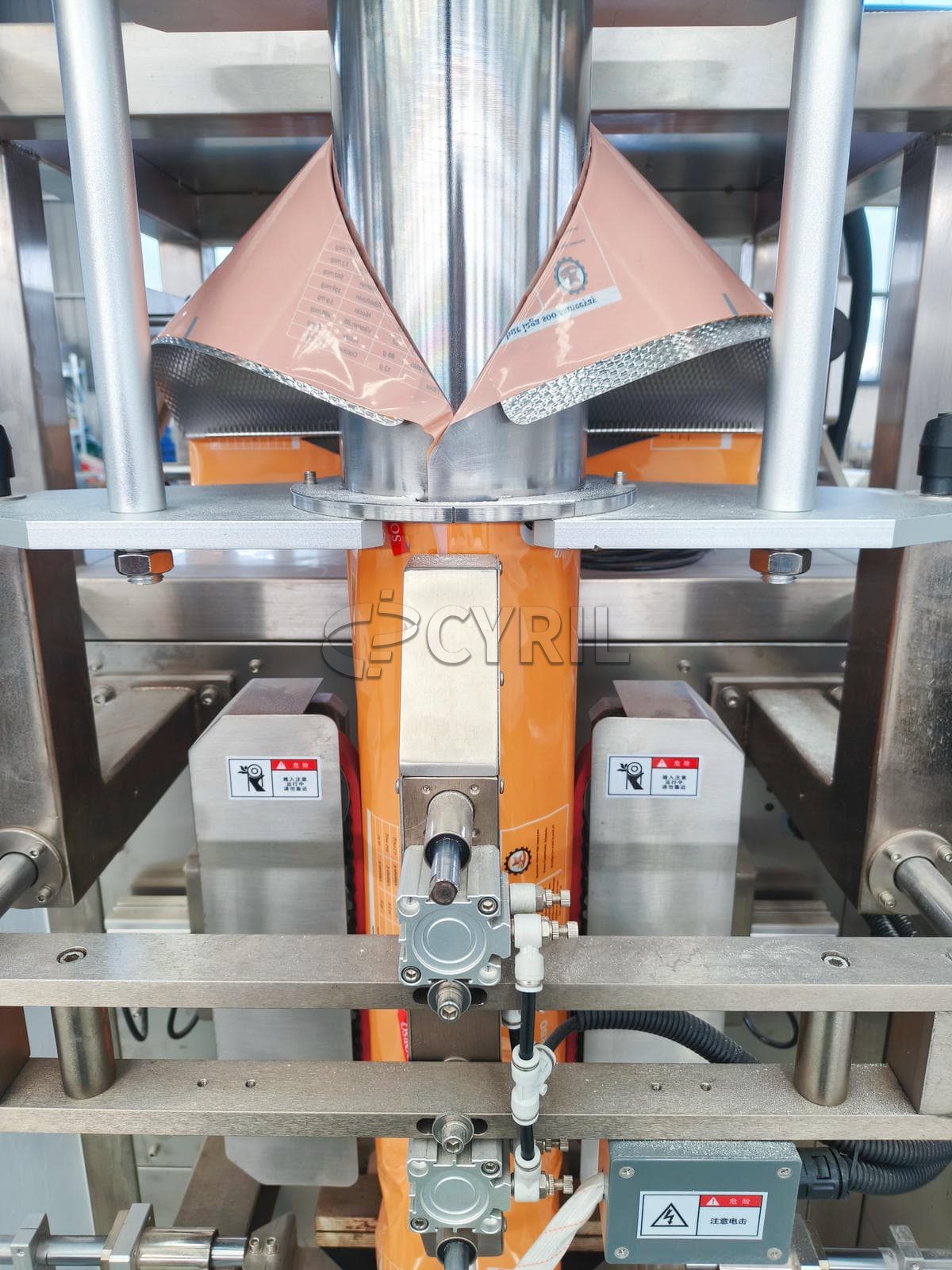 Lapel powder packaging machine + pin
