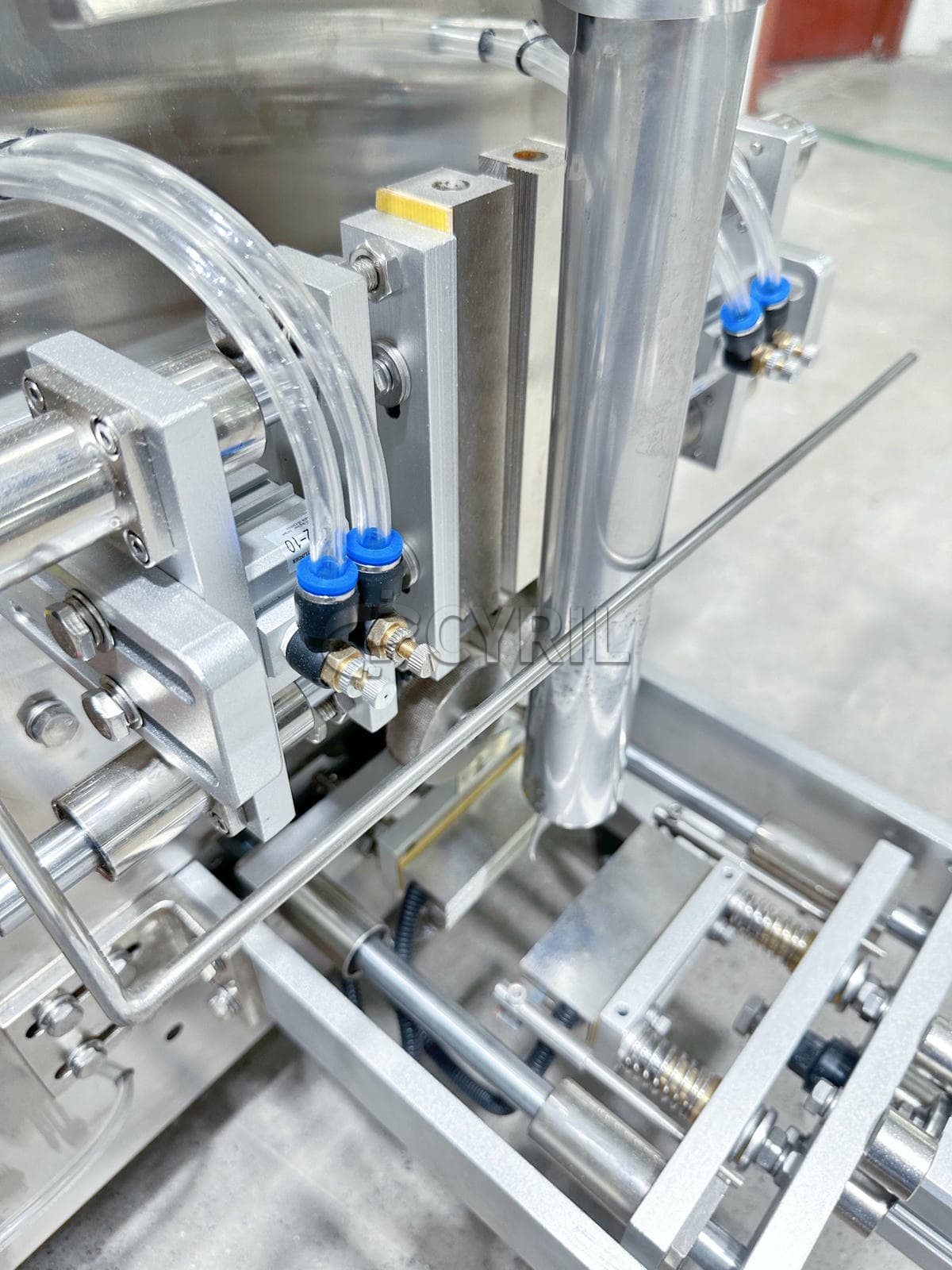 Small paste packaging machine + square bucket mixing