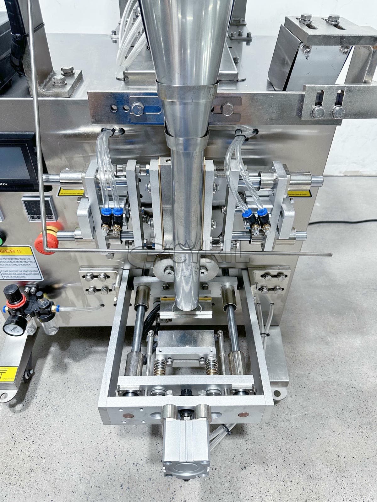 Small paste packaging machine + square bucket mixing
