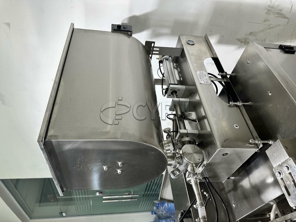 Liquid packaging machine + mixing + three-side sealing