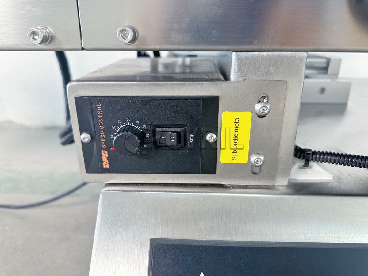 Desktop single side labeling machine