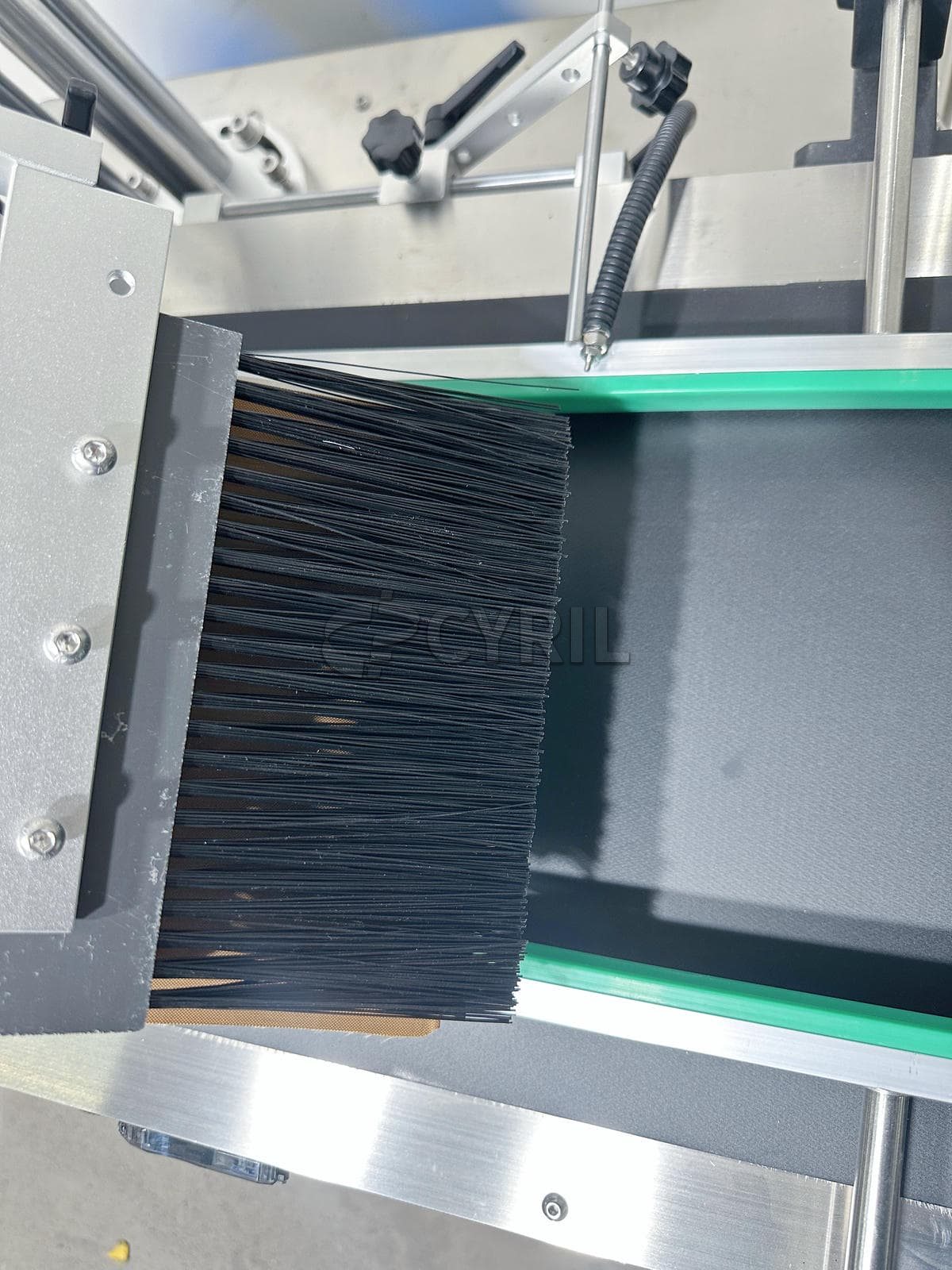 Standard flat labeling machine