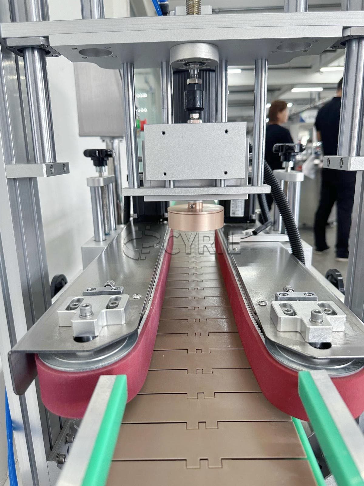 Fully automatic single head capping machine