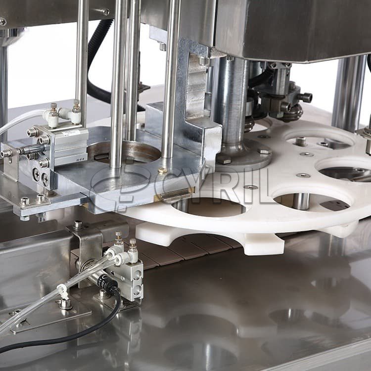 Vertical turntable capping machine