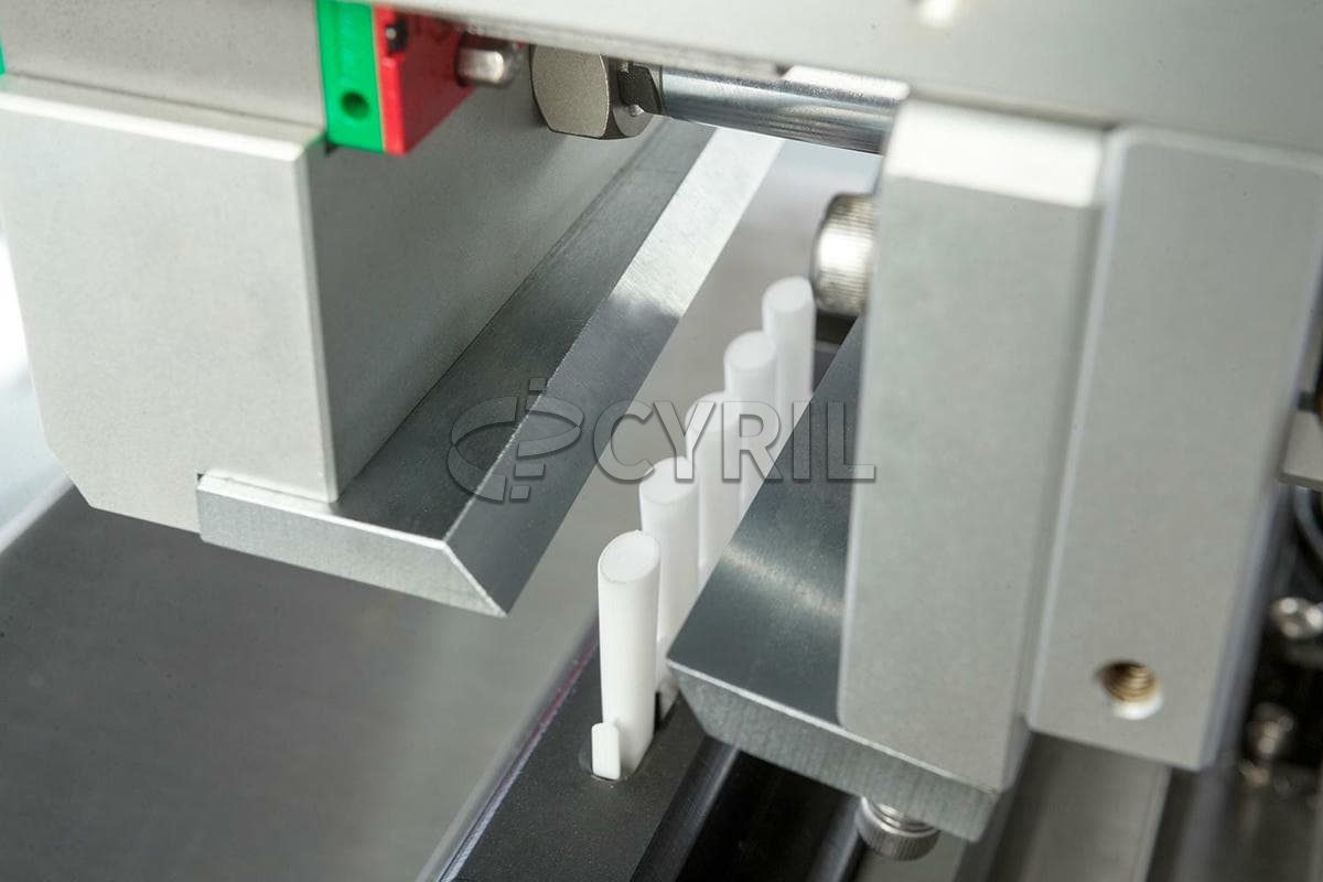Desktop automatic frequency chasing ultrasonic sealing machine