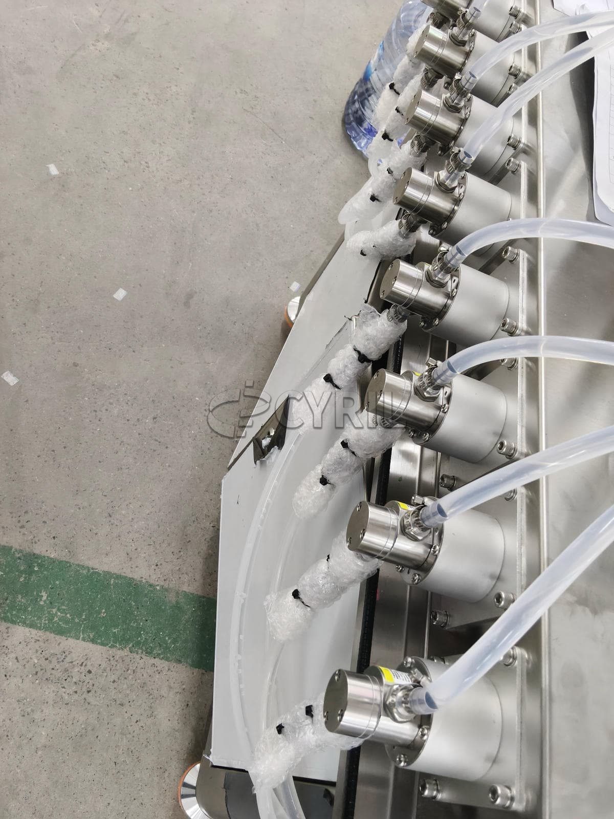 Six-head magnetic pump filling machine