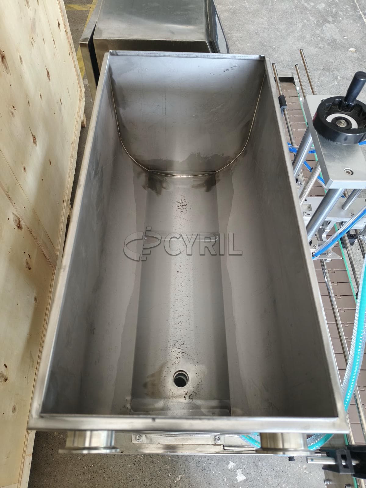 Fully automatic desktop single-head square bucket gear pump filling machine