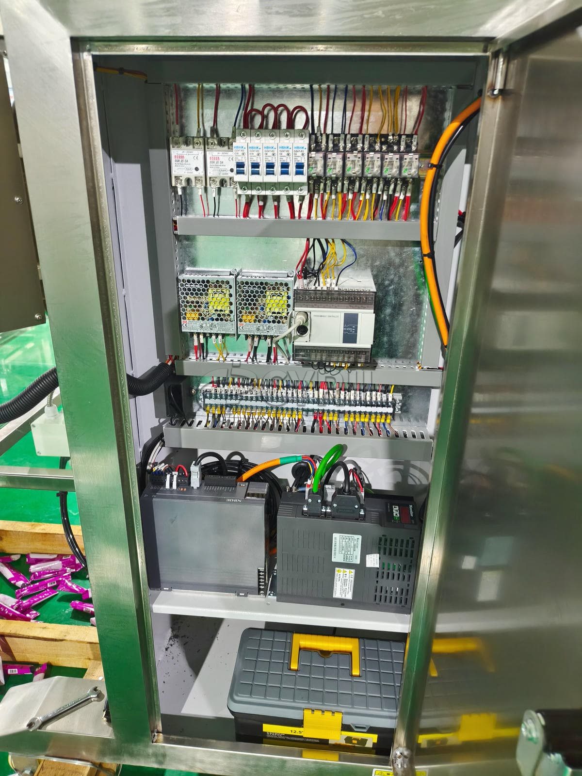 Direct push back seal rounded corner powder packaging machine