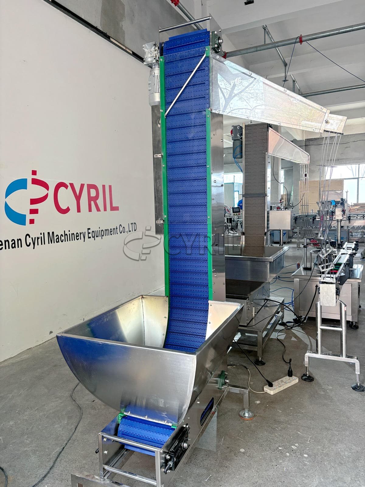 Rotary type cap closing machine + double cap elevator