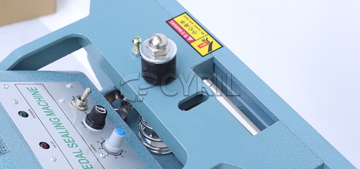 Vertical foot sealing machine