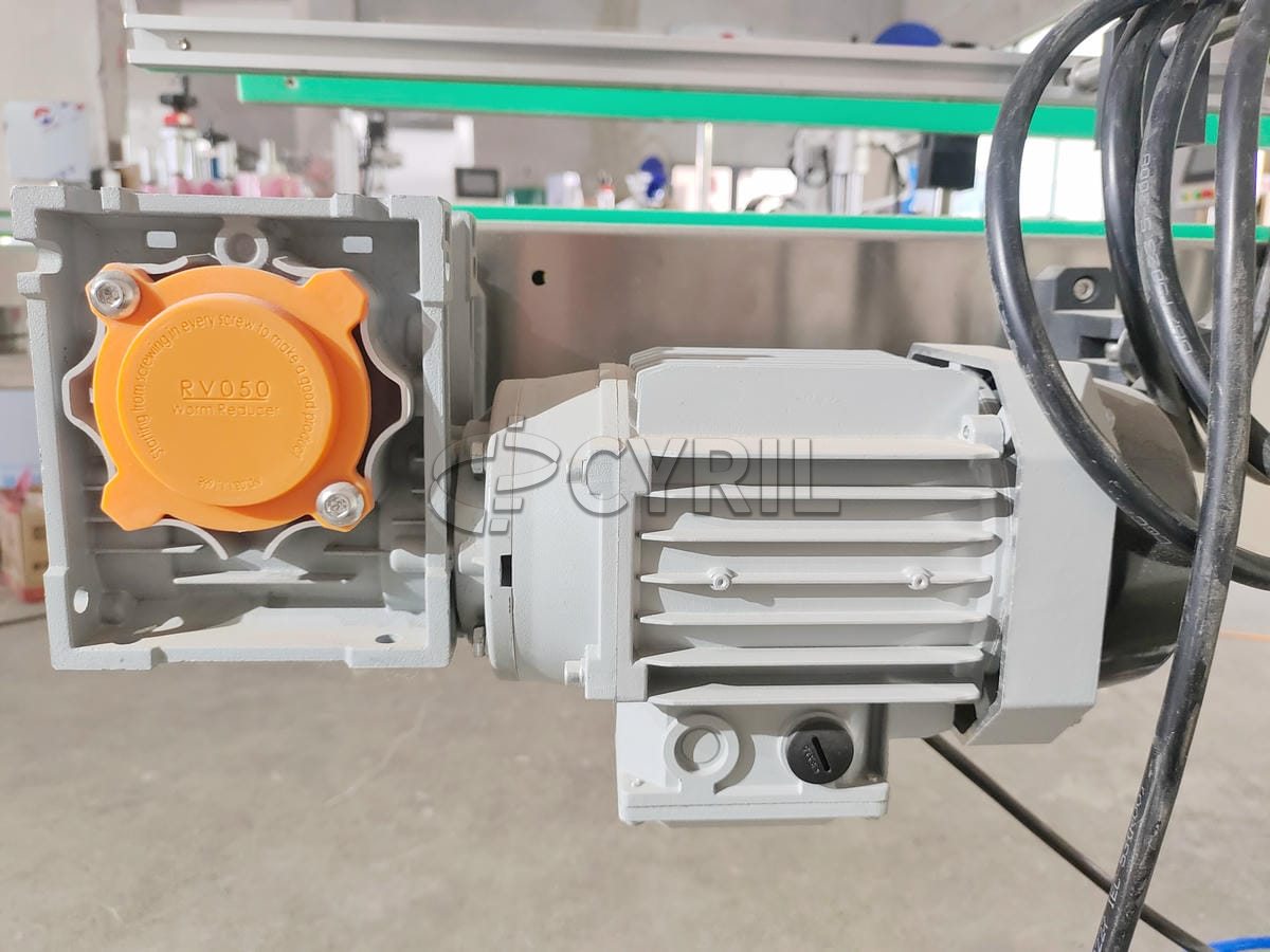 Fully automatic double-head film sealing machine