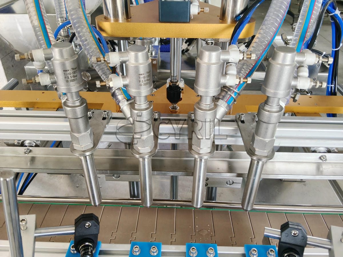 Four-head gear pump hopperless filling machine