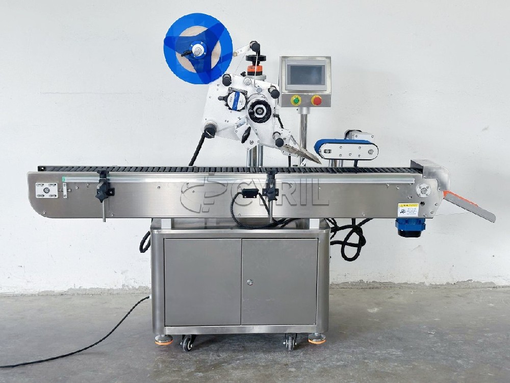 How can the service life of a fully automatic labeling machine be extended?