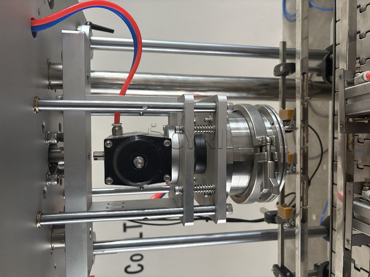 Fully automatic single-head rotor pump + vacuum capping machine + round bottle positioning + bottle sorting and collection