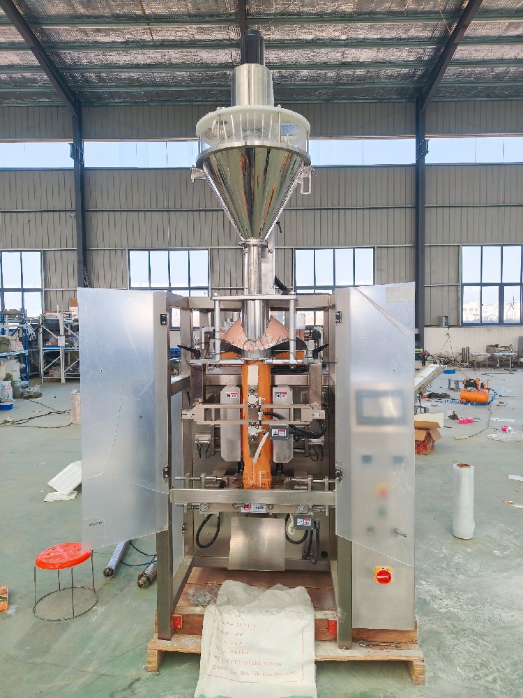 Hot pot base packaging machines improve quality and efficiency, giving the industry a technological boost.