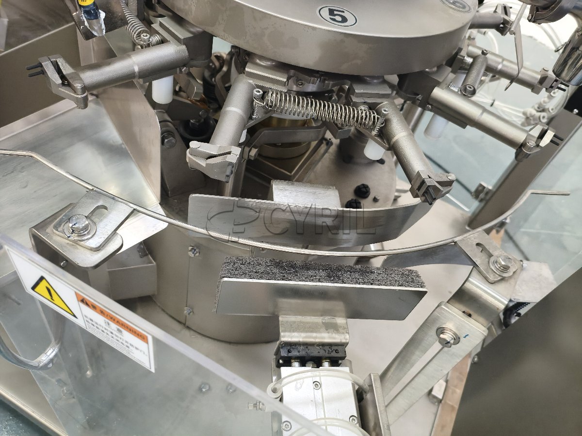Compact Rotary Bag-Feeding Packaging Machine + Gear Pump