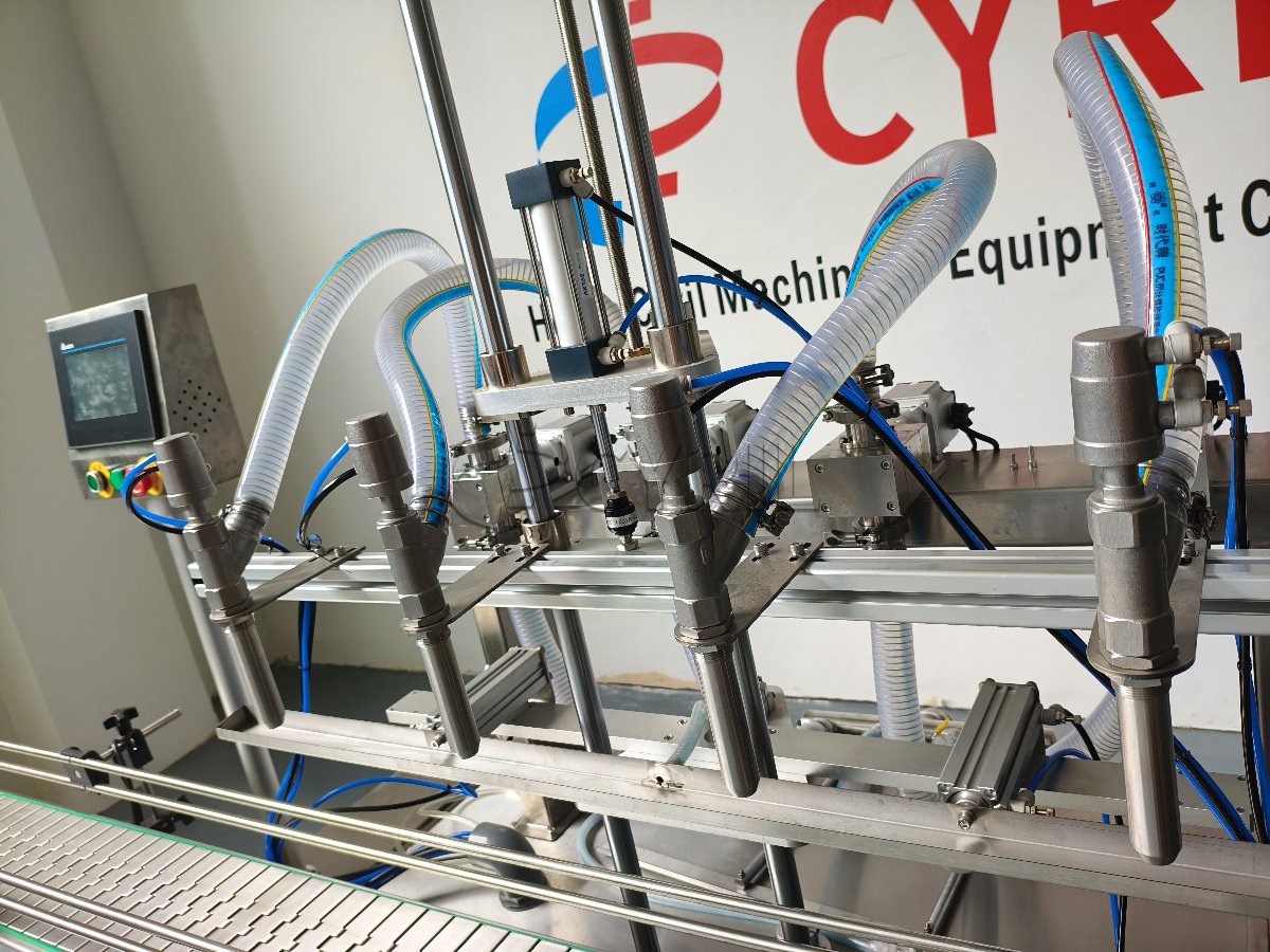 Four-head gear pump filling machine