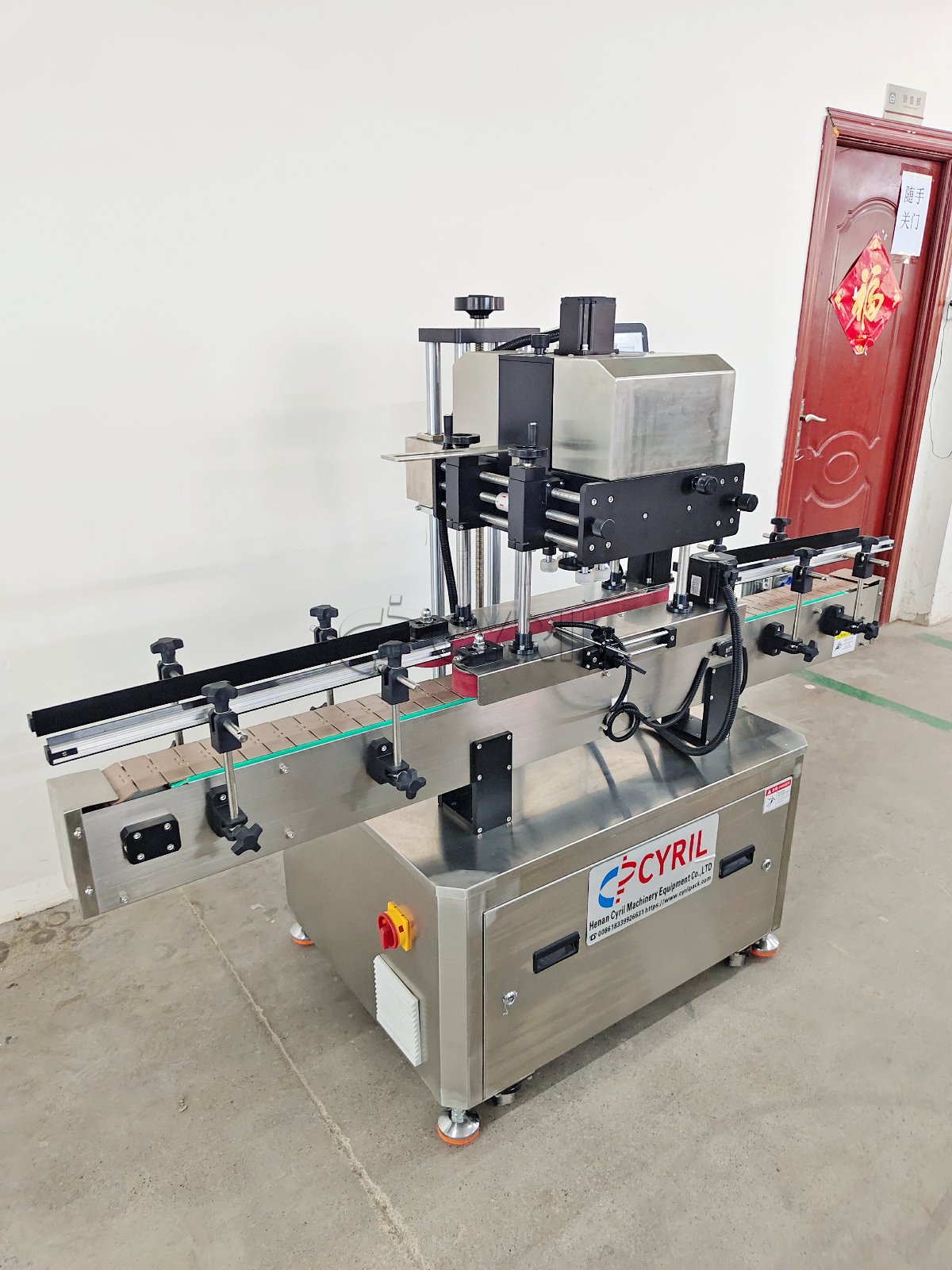 Customized Servo-Driven Four-Wheel Capping Machine