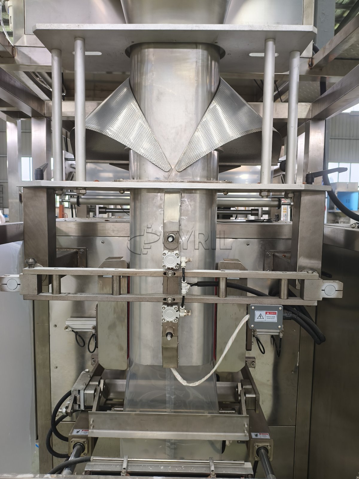820 Rear-Seal Packaging Machine + Dual-Head Granule Weigher/Feeder + Square-Bucket Elevator